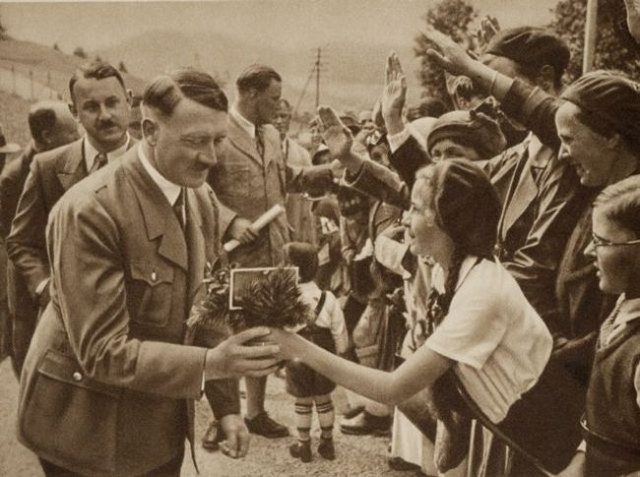 640px-adolf-hitler-receiving-flowers_ny