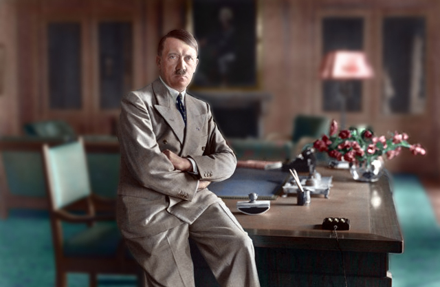 640px-Bundesarchiv_Bild_146-1990-048-29A,_Adolf_Hitler-colorized