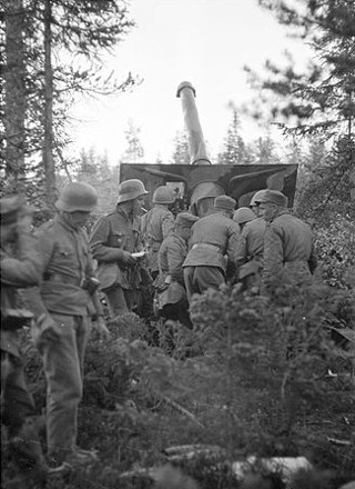 Finsk tungt artilleri i aksjon, juli 1941.