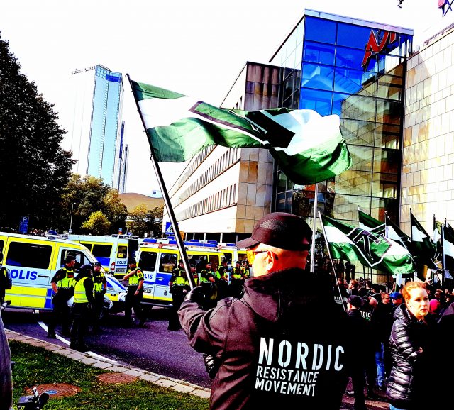 Finske aktivister deltok på flere svenske aktiviteter, blant annet demonstrasjonen i Göteborg den 30. september. Foto: nordfront.se.